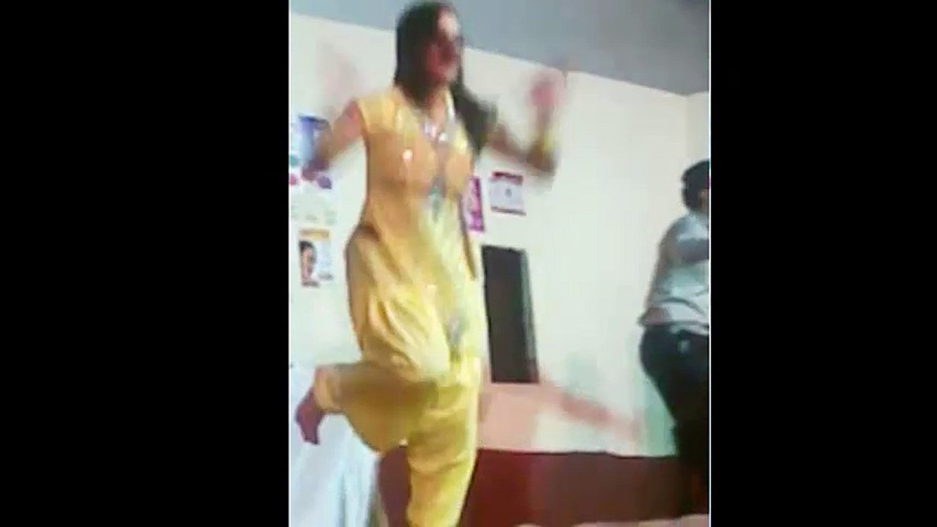 SOBIA KHAN multani Locall dance super hit Dance Asan Yaar Manawna Hai ||  Hot Private mujra Dance record with mobile cam HD