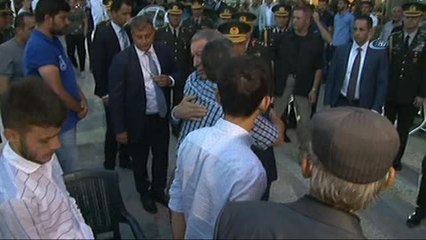 Bakan Akar ve Genelkurmay Başkanı Güler, Şehit Evini Ziyaret Etti