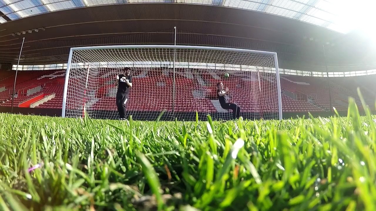 SIDEMEN: PLAYING WITH PRO FOOTBALLERS!