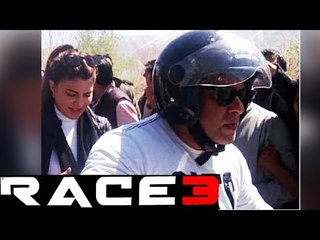 सलमान ने करवाई जैकलिन को बाइक राइड की सवारी | LOC कारगिल पर | रेस  3
