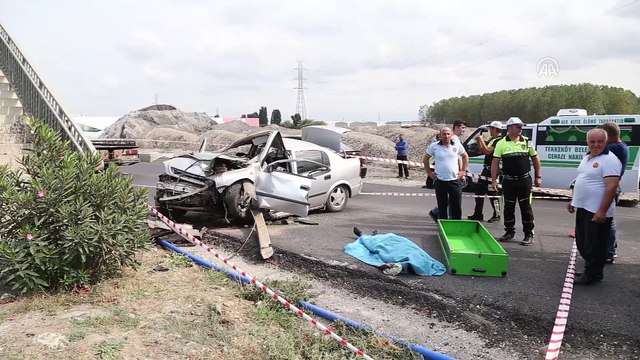 Otomobil üst geçidin ayağına çarptı: 1 ölü, 3 yaralı - SAMSUN