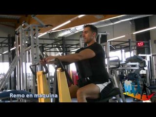remo en maquina para progresiones funcionales en fitness