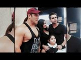 Salman Khan ने Bharat शूट के दौरान अपने फैंन्स के साथ खिचाई तश्वीर | Malta