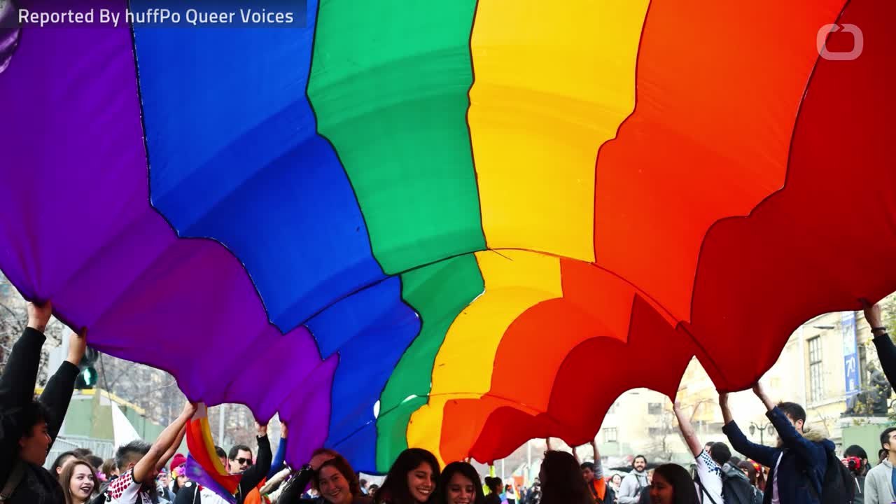 Pope Francis Urges Parents Of Gay Children To Accept Them