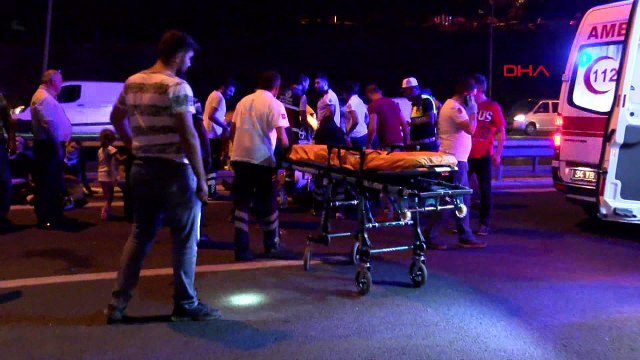 TIR minibüse arkadan çarptı: 13 yaralı