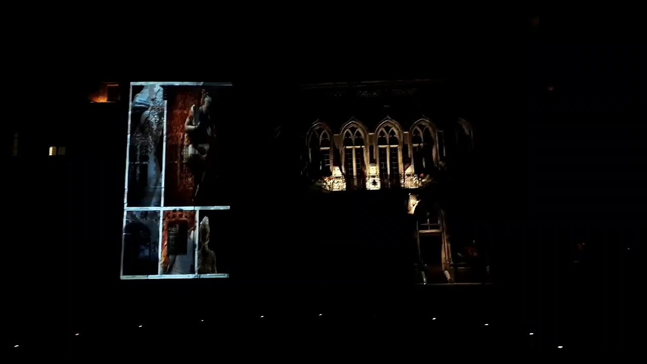 Mons: les essais du mapping (2)