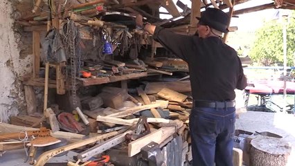 Mesleğini "Minyatür Kağnı" Yaparak Sürdürüyor - Uşak