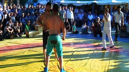 Er meydanı boks ringine döndü