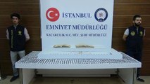 İstanbul'da Tarihi Eser Operasyonunda El Yazması 2 Kuran Ele Geçirildi