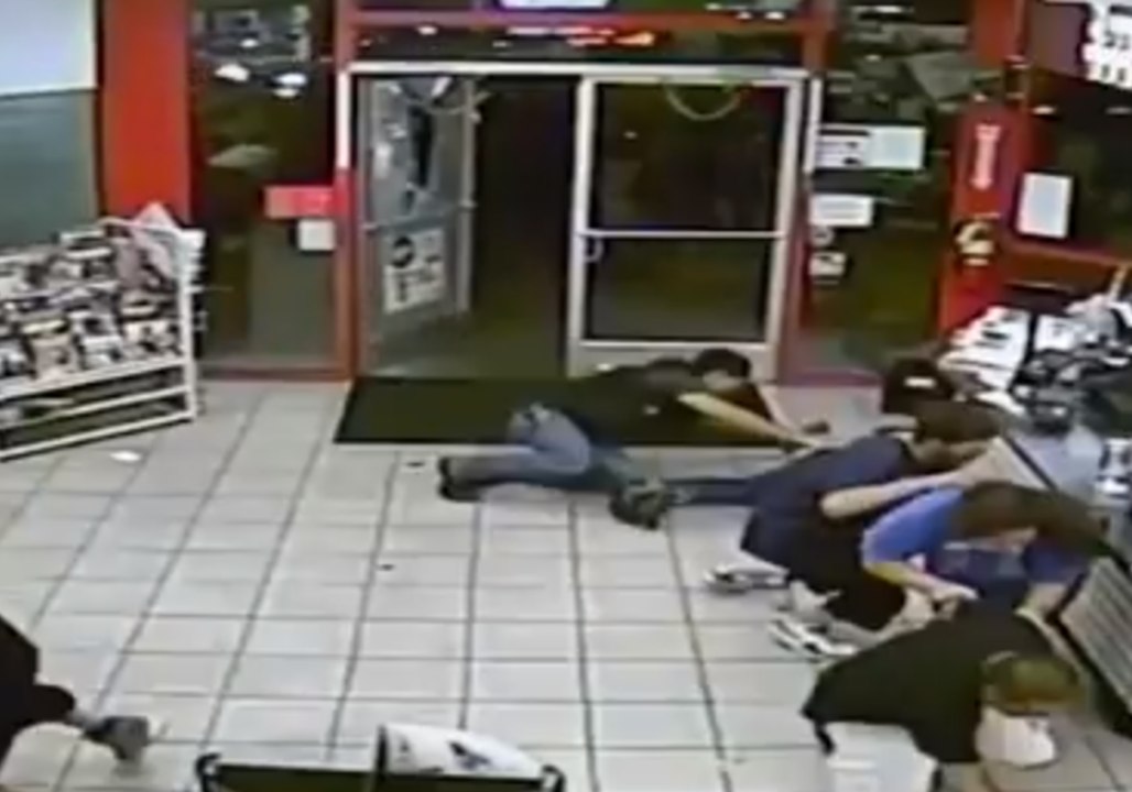 New Mexico Police Praise Bravery of Men Who 'Protected Lives' During Gas Station Shooting