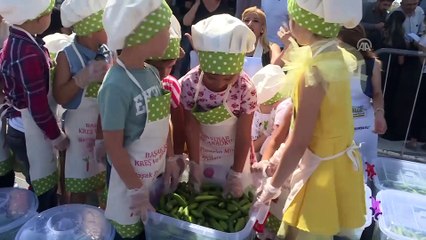 'Dünyanın en büyük turşu kurma rekor denemesi' - ANKARA