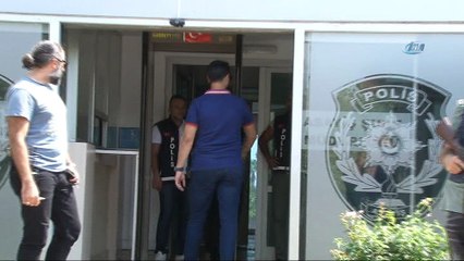 Antalya'da Suriyelileri gasp eden zanlılar yakalandı