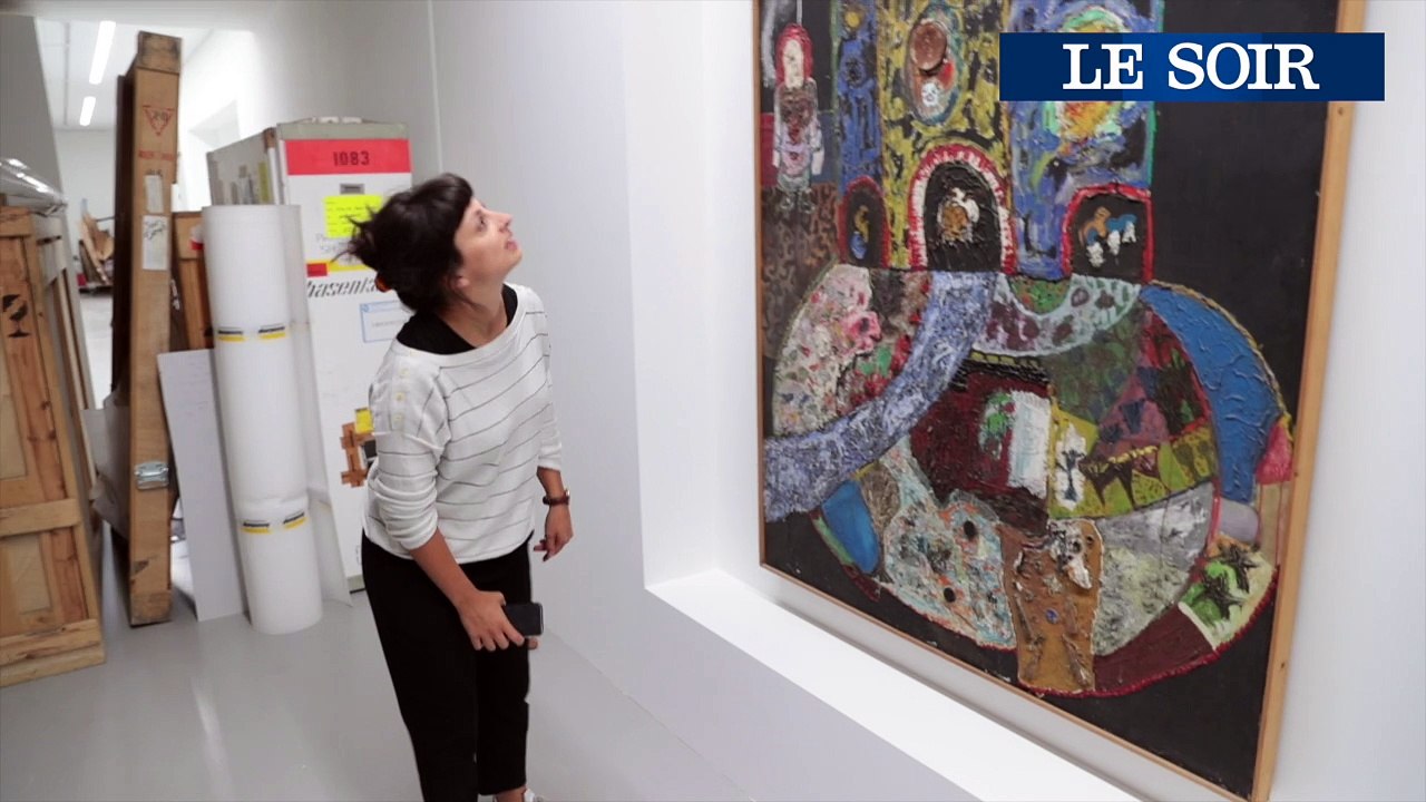 Déballage des oeuvres de Nikki de Saint Phalle au BAM de Mons