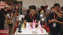 Feria del entretenimiento adulto de Hong Kong recibe miles de visitantes