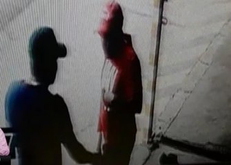 Dos sujetos asaltan y maltratan fisicamente a una mujer embarazada