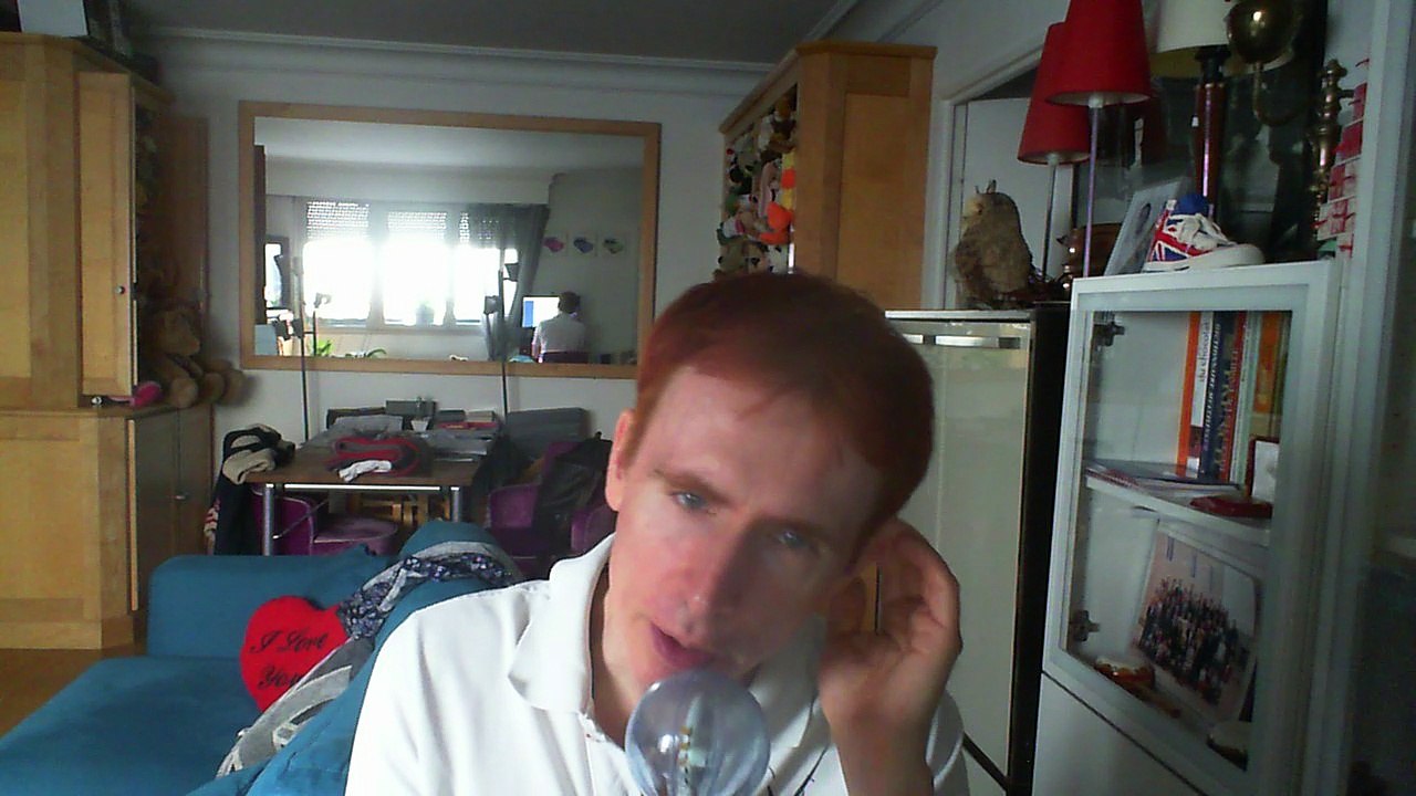 Wiwi égratigne "i get so lonely" des Four Knights