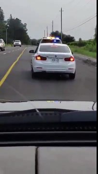 Quand la police réussit à arrêter un automobiliste vraiment pas comme les autres