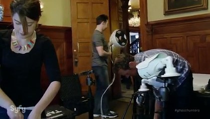 Ghost Hunters S11E03 Phantom for the First Course