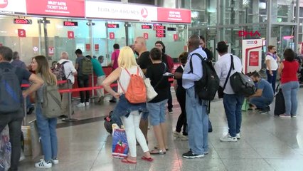 İstanbul- Ercan Havalimanı'ndaki Grev Uçak Seferlerini Etkiledi