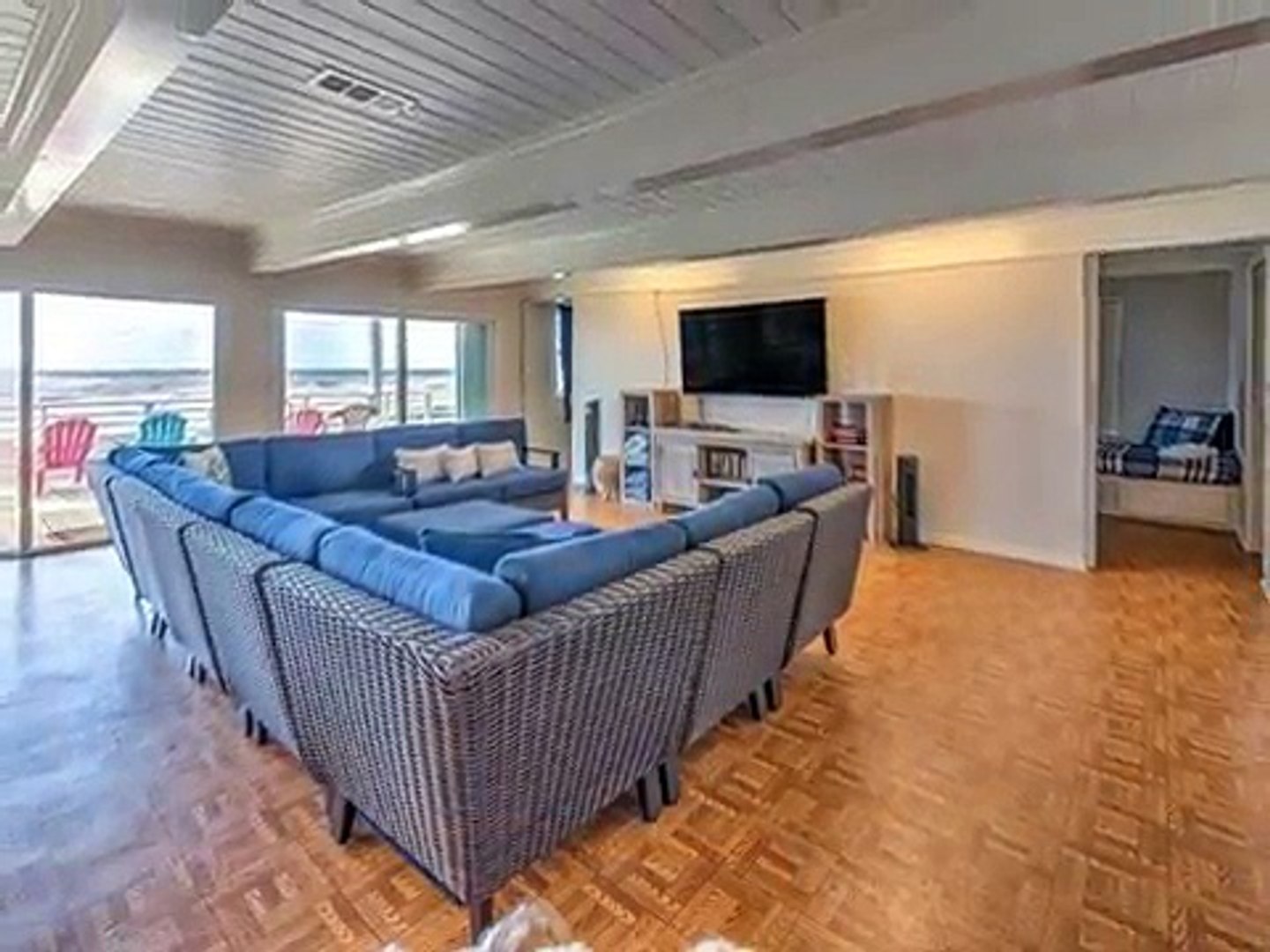 ⁣Galveston Vacation Rentals | Beach House Rentals Jamaica Beach TX
