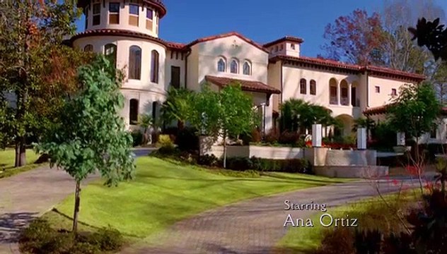 Devious Maids S01E09 Scrambling the Eggs