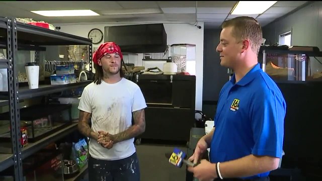 Security Camera Shows Thieves Stealing Baby Alligators from Exotic Pet Shop