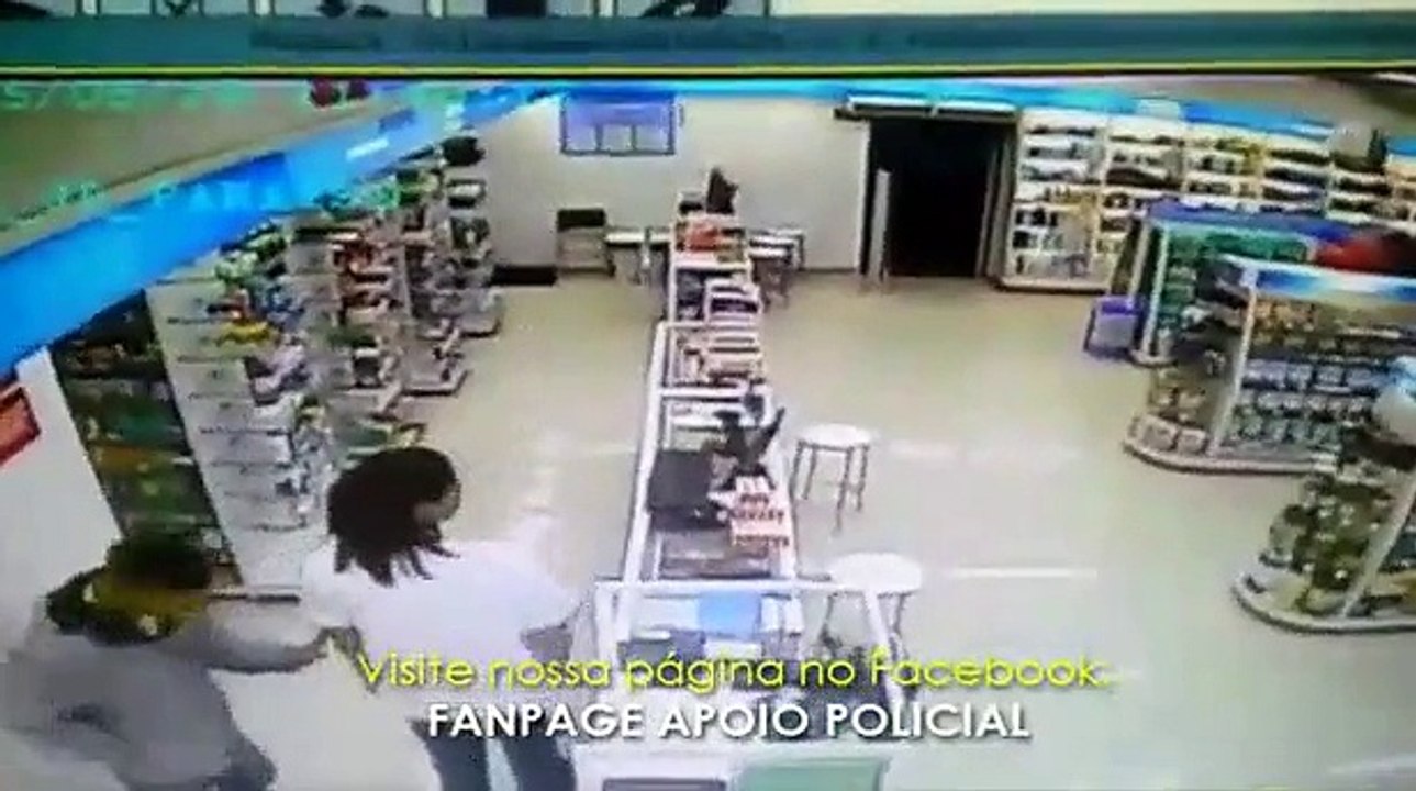 WATCH THESE THIEVES GET THE SUPRISE OF THIER LIFE WHEN COPS NAB THEM