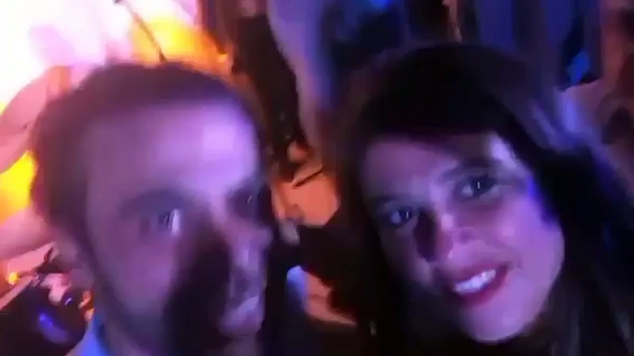رقصة ياسمين عبد العزيز مع محمد إمام فى فرحه بالساحل