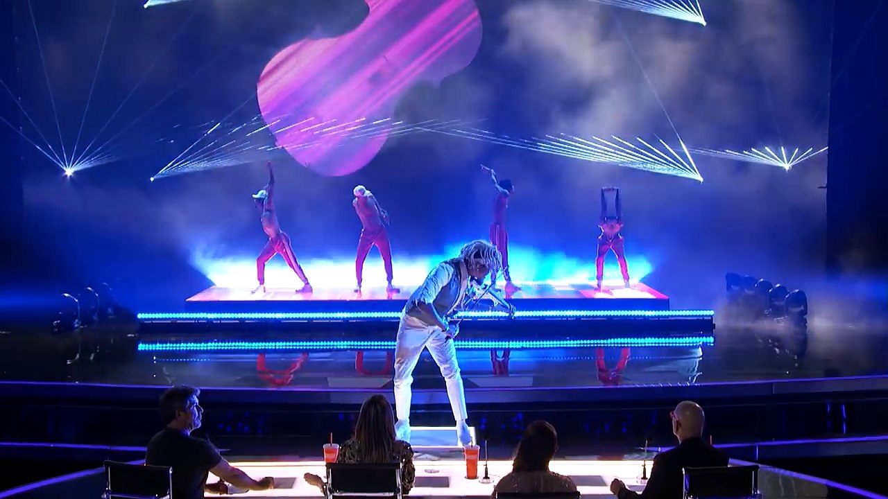 Brian King Joseph Violinist Performs Epic Rendition Of 'Centuries