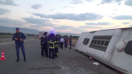Yolcu Otobüsü Devrildi: 1 Ölü, 12 Yaralı