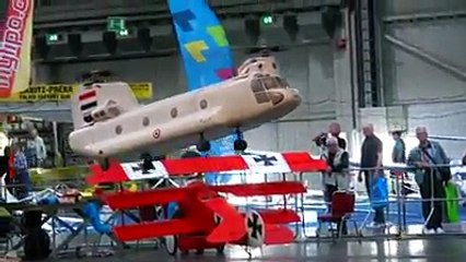 اليمن للجميعيمني يخترع طائره في أوروبا هيبة العلم تكفي  ✋#هارون_المحن