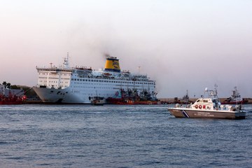 Φωτιά στο πλοίο Ελ. Βενιζέλος:  Συγκλονιστικές μαρτυρίες επιβατών