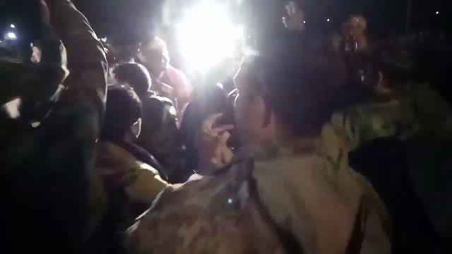 video of dance of pakistani and indian army mens