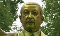 Almanya'da Erdoğan heykeli tartışma yarattı