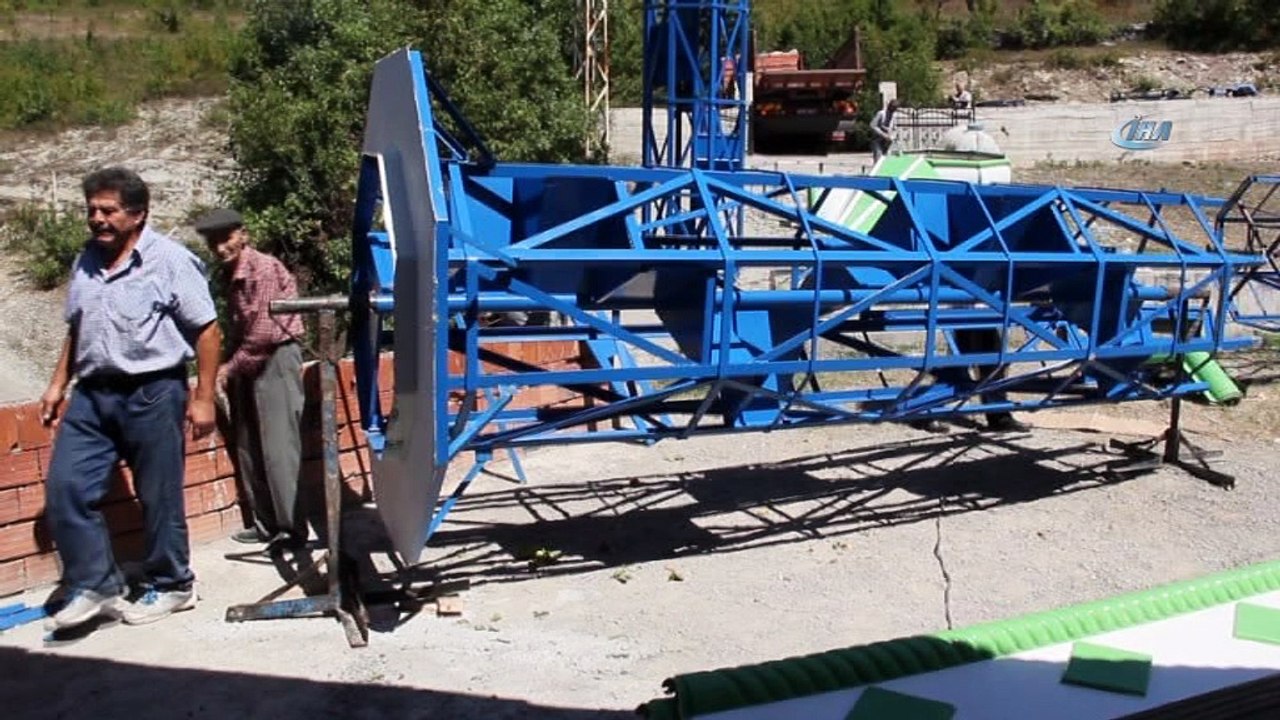 Gurbetçi vatandaş, köyündeki iki camiye minare yaptırdı