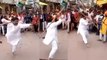 Madhya Pradesh में BJP Mayor Anil Bhonsle ने लाठी संग दिखाए करतब, Watch Video | वनइंडिया हिंदी