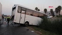 Antalya Serik'te Zincirleme Kaza 12'si Rus Turist, 15 Kişi Yaralandı