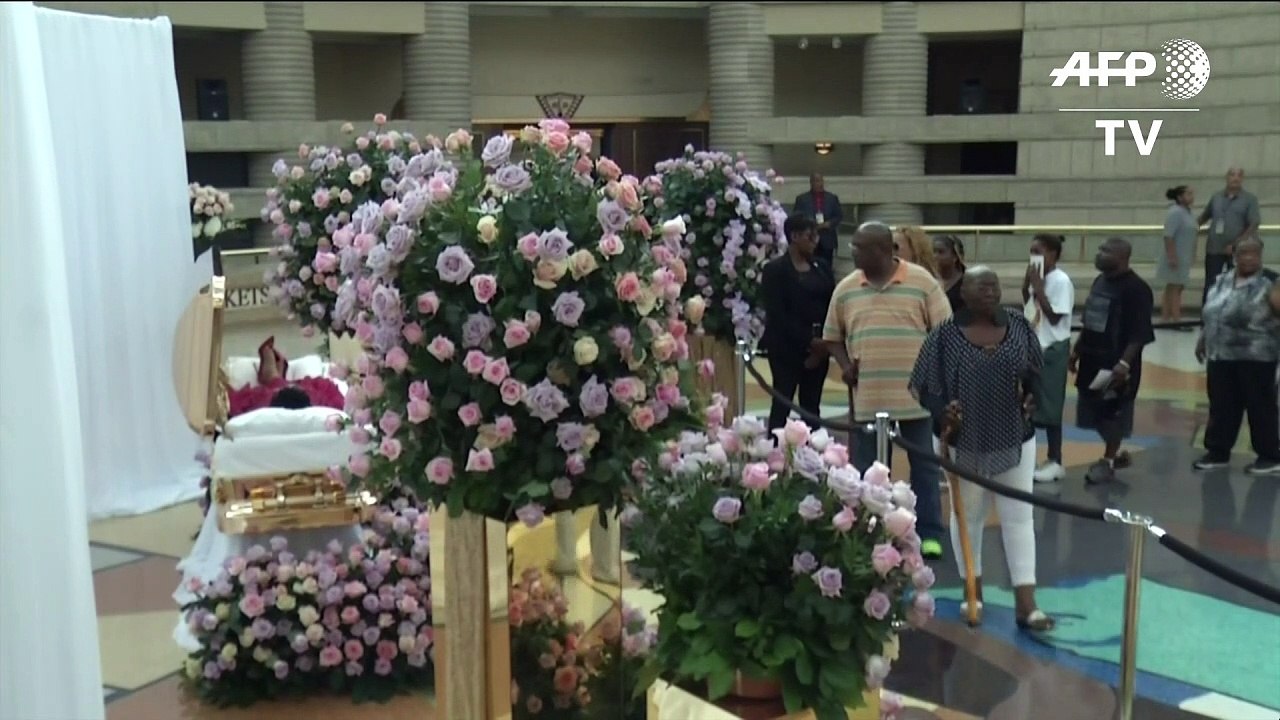 Emotionaler Abschied von Aretha Franklin am offenen Sarg