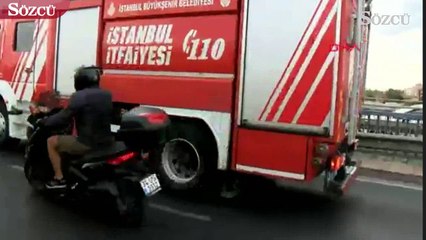E-5'te kamyonet devrildi trafik kilitlendi