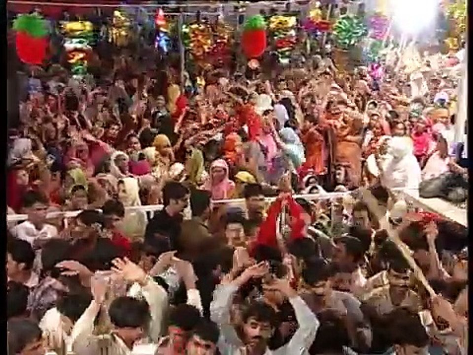 Chad De Tasbe Pherni Kah Jhole Jhole Lal - Qawal Molvi Haider 2008