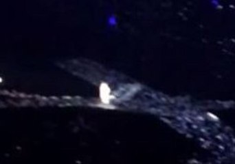 Taylor Swift Holds Moment of Silence for Aretha Franklin During Detroit Concert