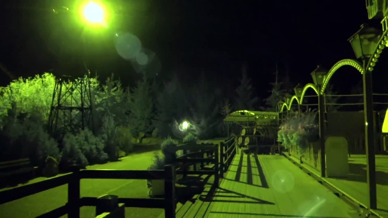 PRANK STORY • NE JAMAIS ALLER DANS UN PARC D'ATTRACTIONS À 3H00 DU MATIN ! - Studio Bubble Tea