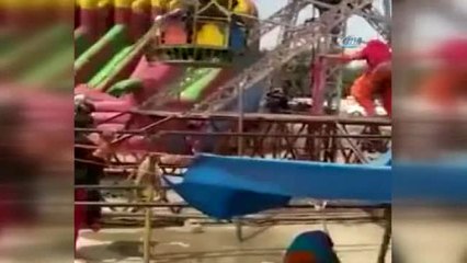 Dönme Dolabın Kabini Yere Çakıldı