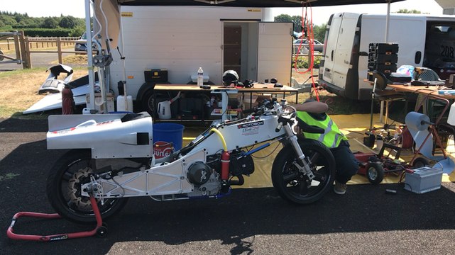 Ils vont tenter de battre un record de vitesse à moto