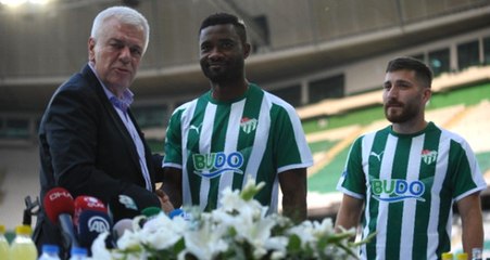 Bursaspor Taraftarı Başkan Ali Ay'ı Protesto Etti