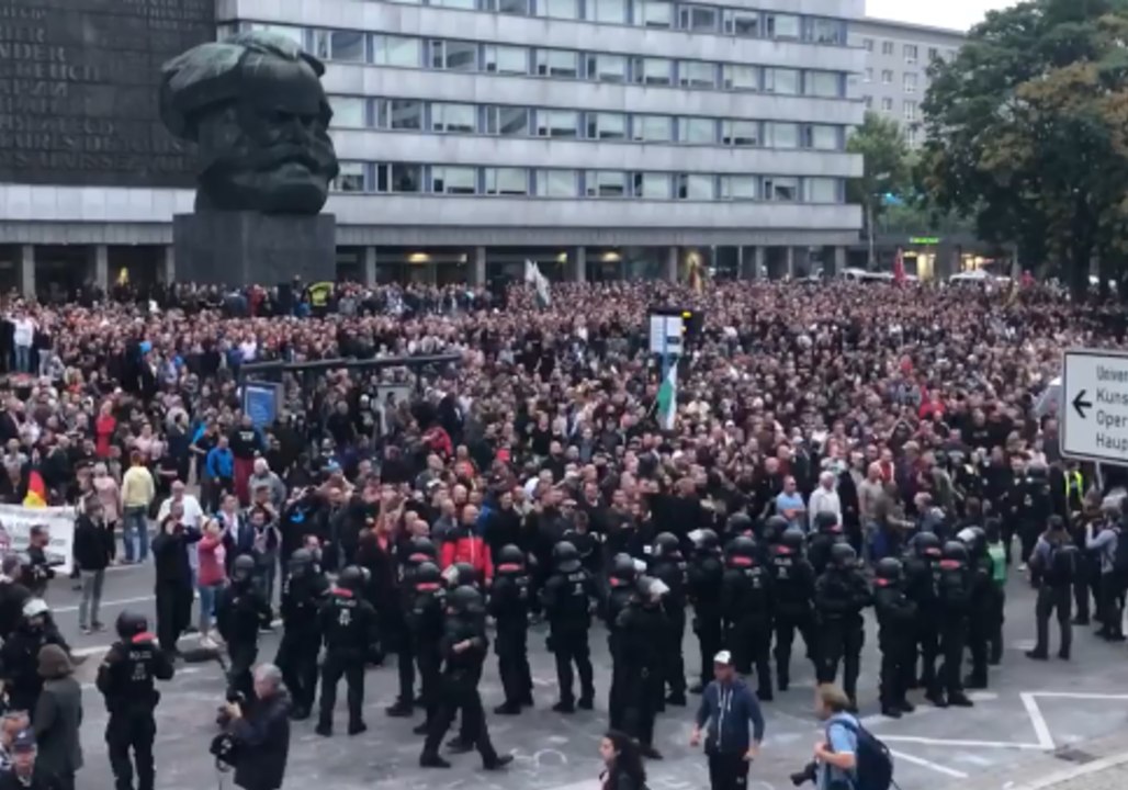 Thousands of Far-Right Demonstrators Stage Anti-Immigrant Protest in Chemnitz