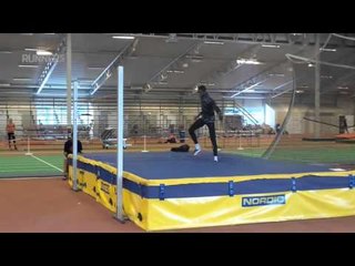 Asi entrena el mejor saltador del mundo