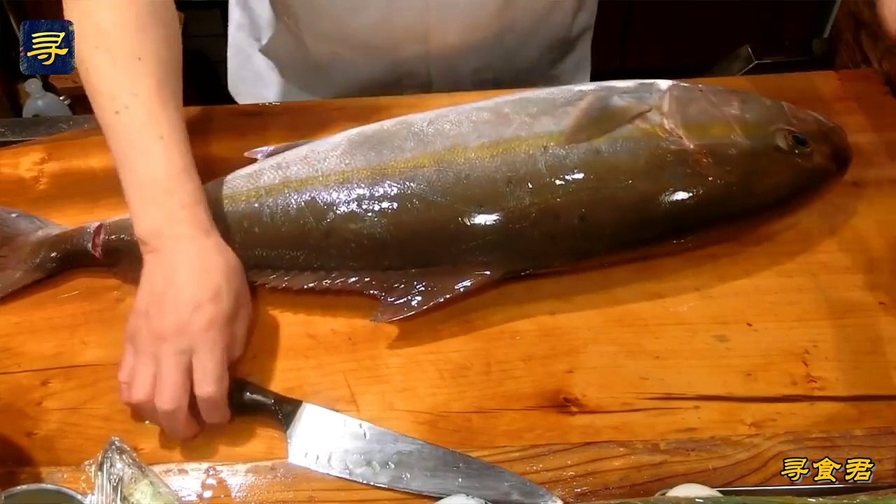 大厨料理章红刺身-_全程刀法精湛-_每切一片肉都是鲜!