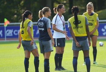 Equipe de France Féminine : coup d'envoi d'une saison de Coupe du Monde I FFF 2018