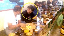 Khesari Lal Yadav ने फैन्स के साथ बैठकर खाया लिट्टी चोखा | Sangharsh